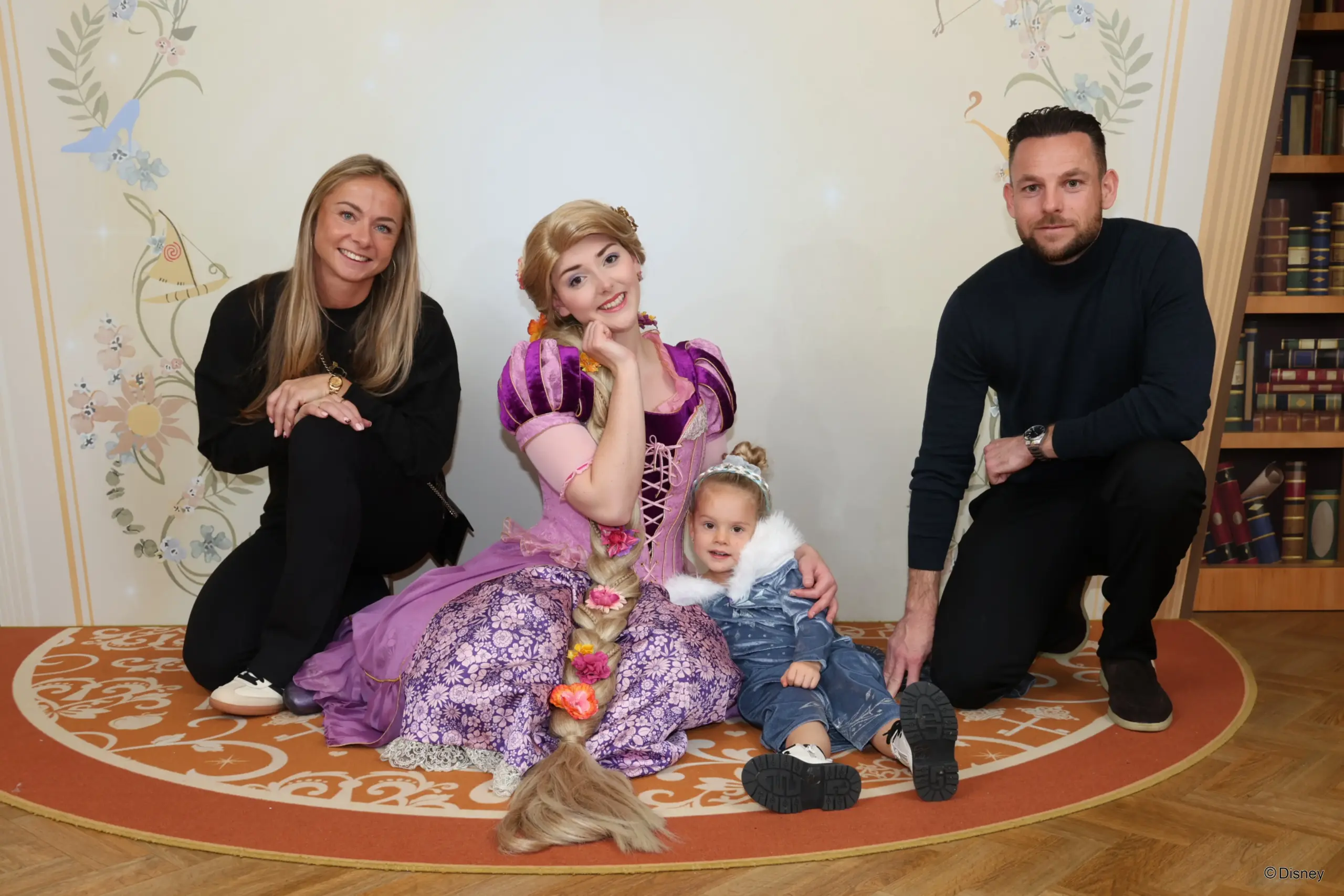 Tatjana, Leon en Gina met Rapunzel in Disneyland Paris